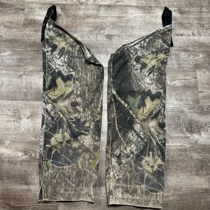 Cabelas Camo Chaps O/S